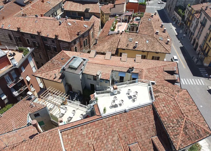 Guest house: Lady Verona Residence